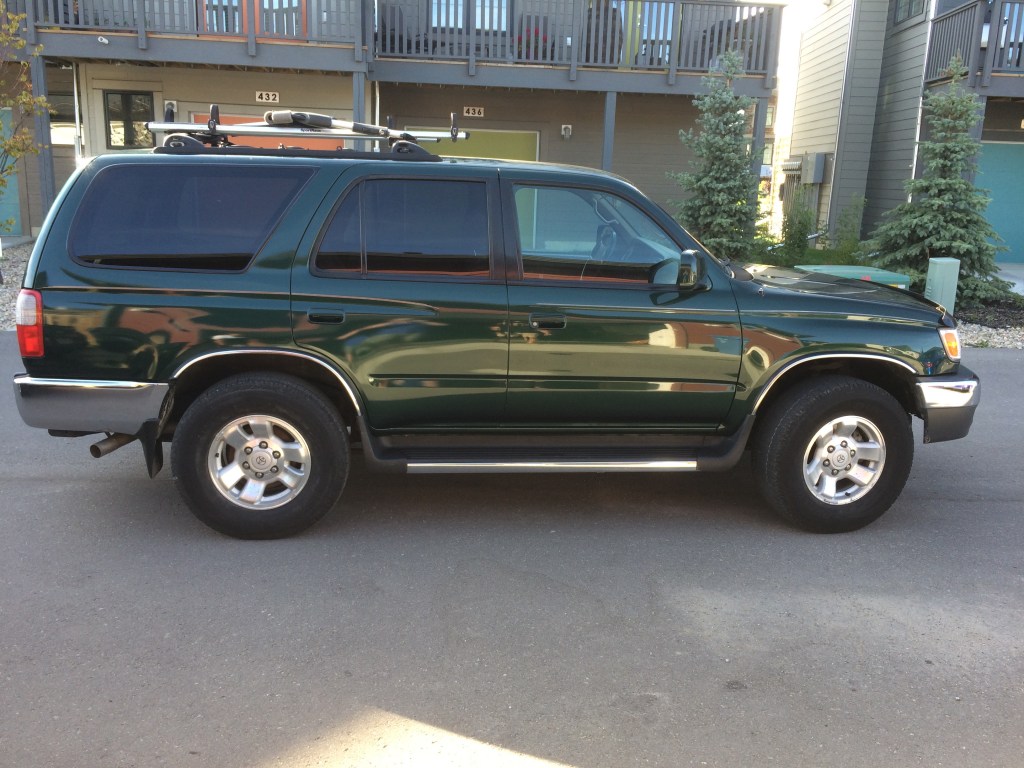 The green 4Runner after its first wax and polish.