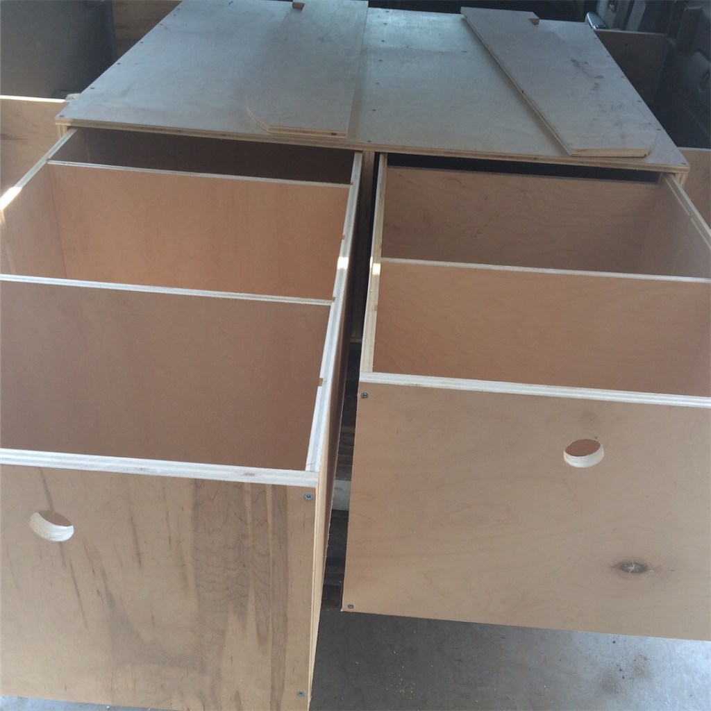 The custom drawers with adjustable dividers inside.